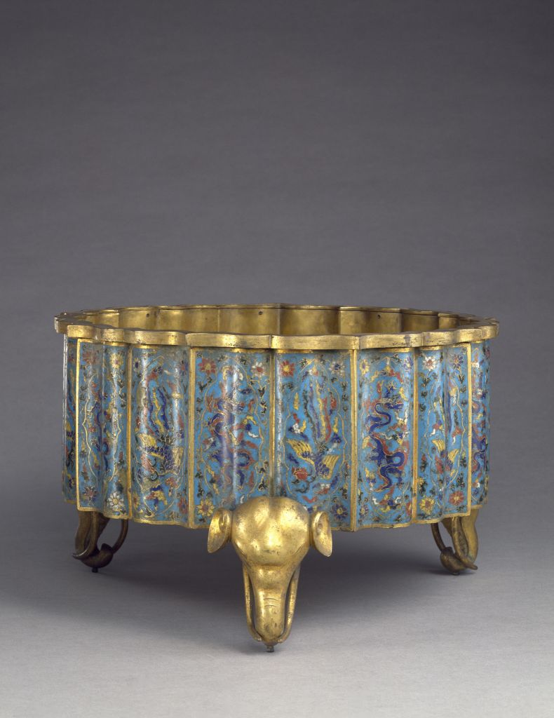 掐丝珐琅龙凤纹炉